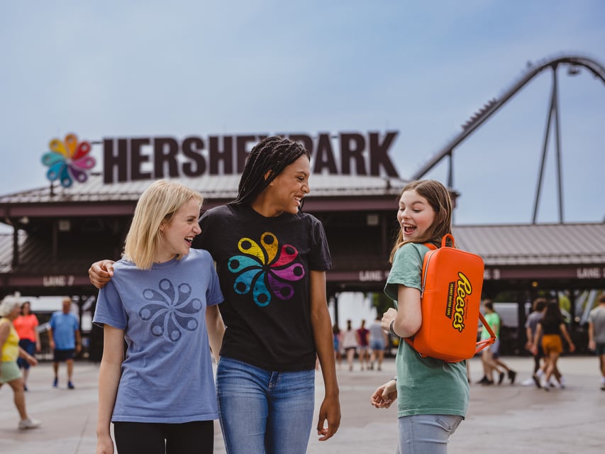 chocolatetown_plaza_teens.jpg