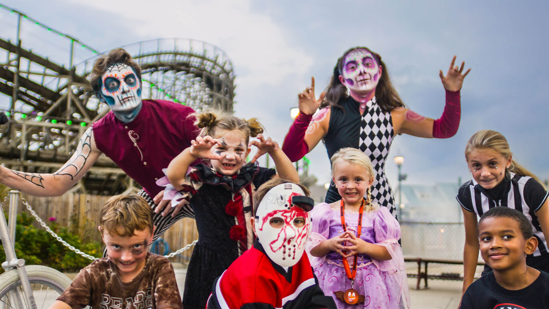 kids-in-halloween-costumes-hersheypark-halloween.jpg