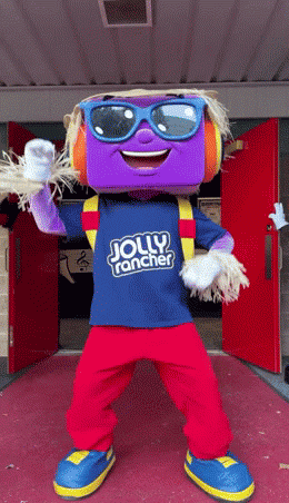 100625_HalloweenCharacterCostumes.gif