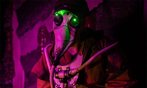 exterminator-character-at-hersheypark-dark-nights_v001.jpg