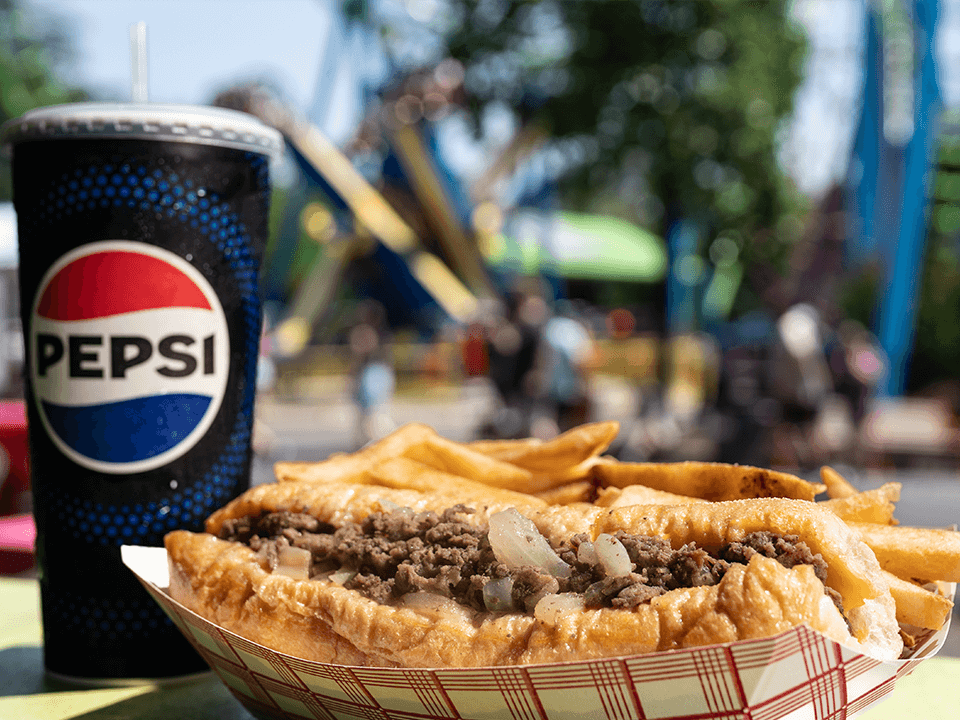 pepsi-with-a-cheesesteak-at-hersheypark.png