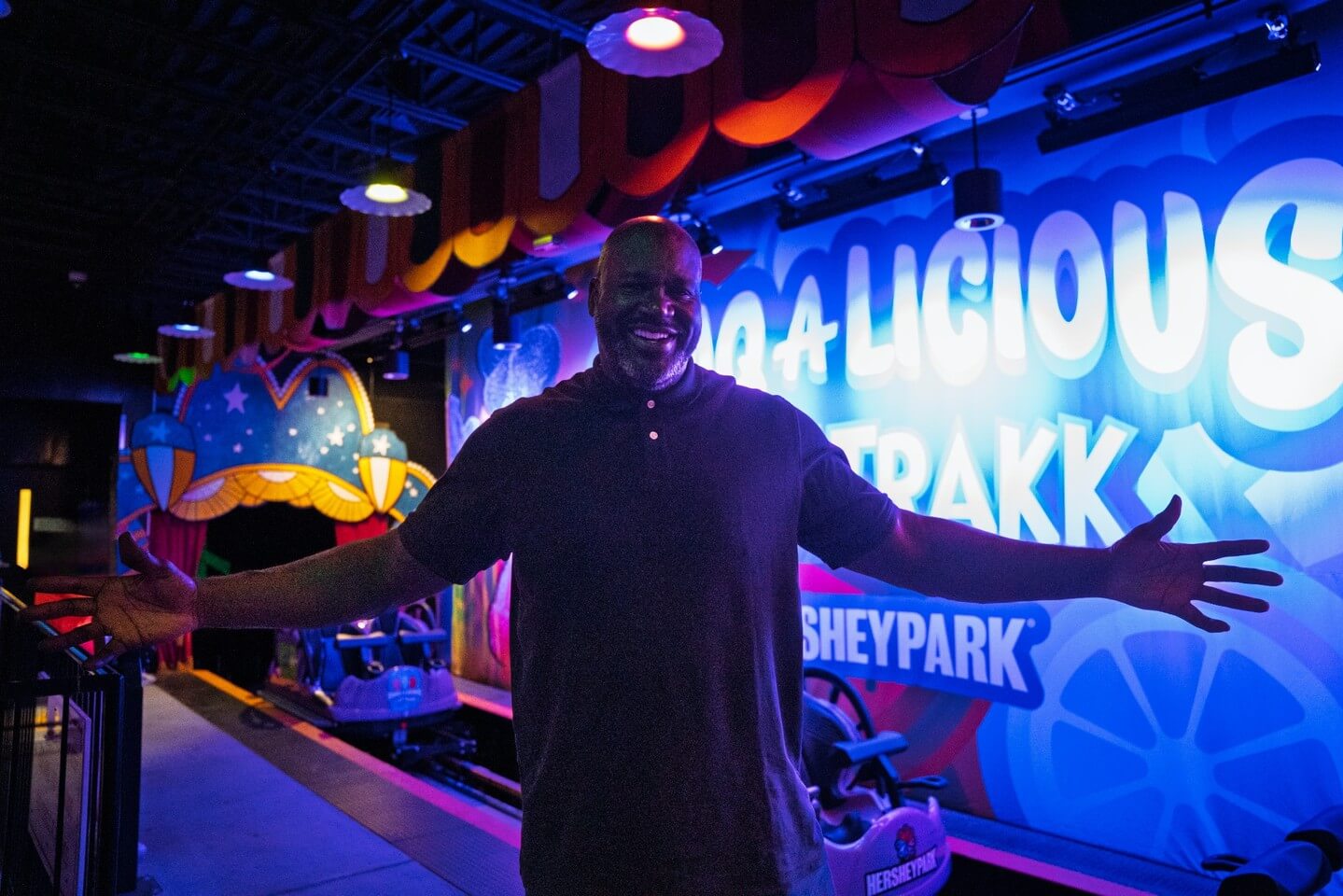 shaq-at-laff-trakk.jpg
