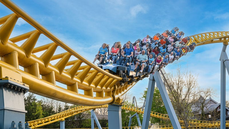 guests-on-skyrush-hersheypark.jpg