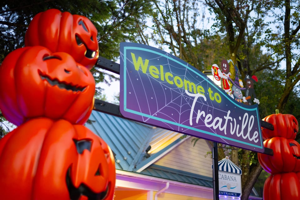 entrance-to-treatville-at-hersheypark.jpg