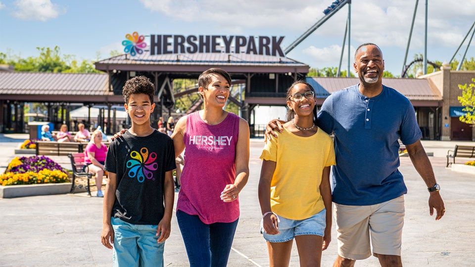 smiling-family-at-gate-hersheypark.jpg