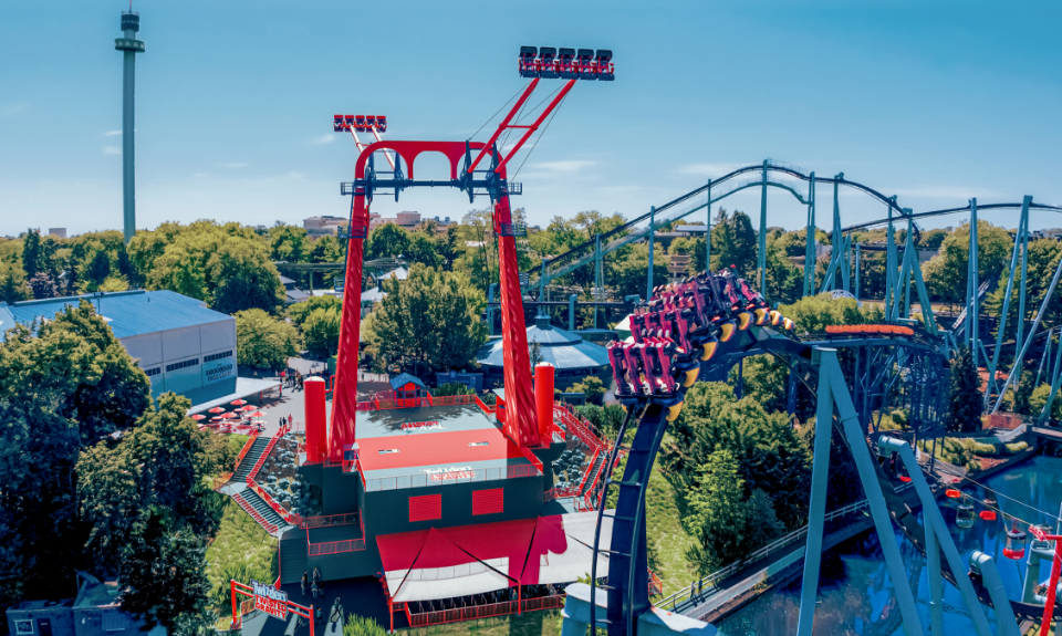 twizzlers-twisted-gravity-at-hersheypark.png