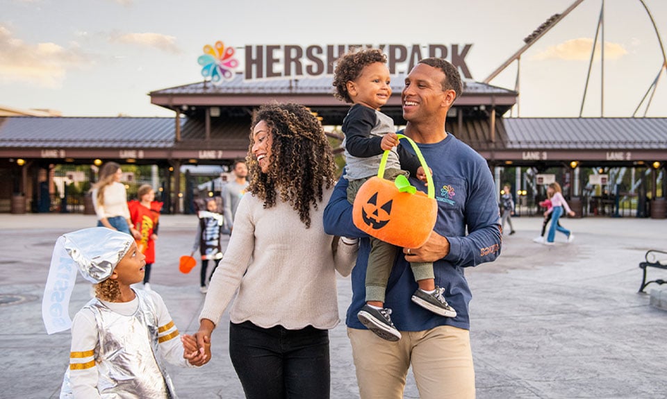 family-in-front-of-hersheypark-at-halloween.jpg