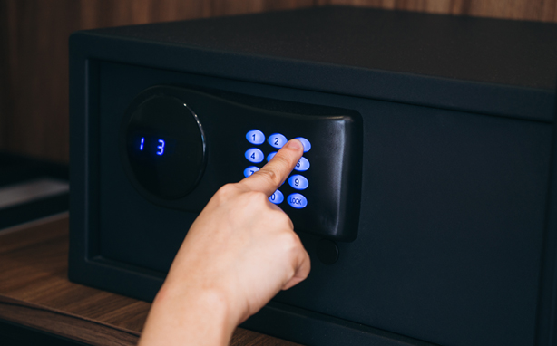 large card/cht_safe_gun_storage0225