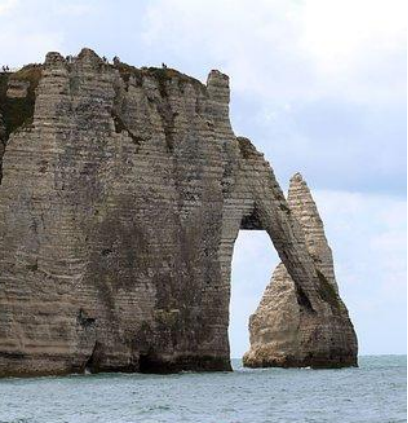 Landing Page TOURISME/falaises-d-etretat-ouverture-sur-le-monde