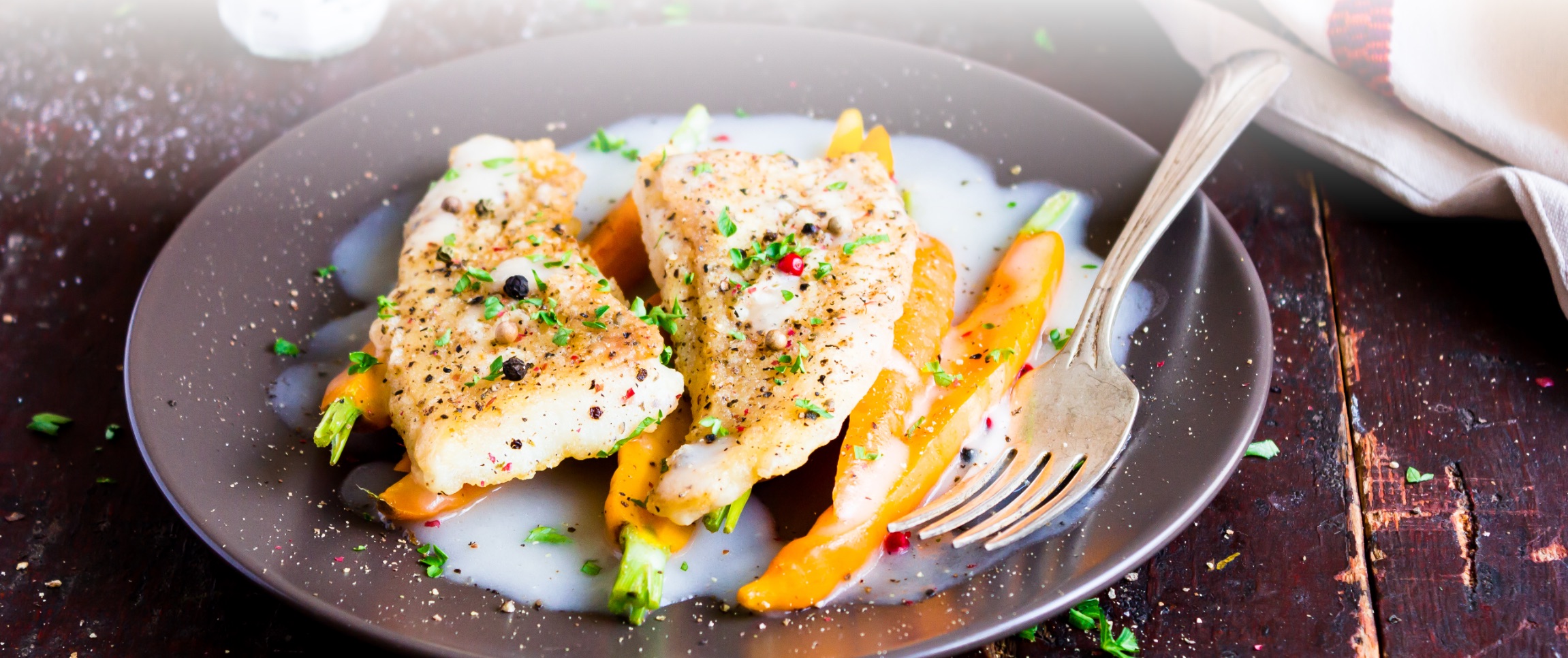 Hero - Full Width/performancefoodservice-recipes-negra-modelo-beurre-blanc-for-tilapia_heroFull