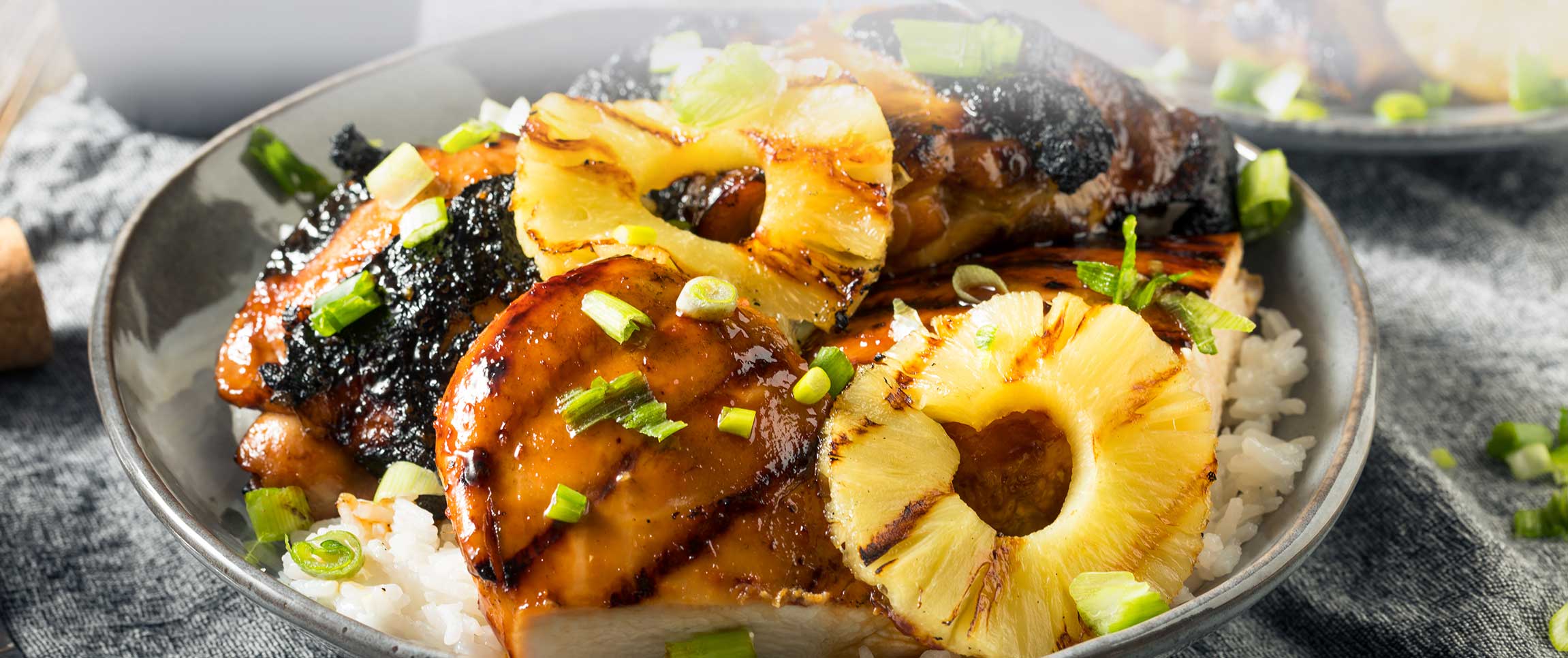 Hero - Full Width/Performancefoodservice-recipe-hulihulichicken-herofull