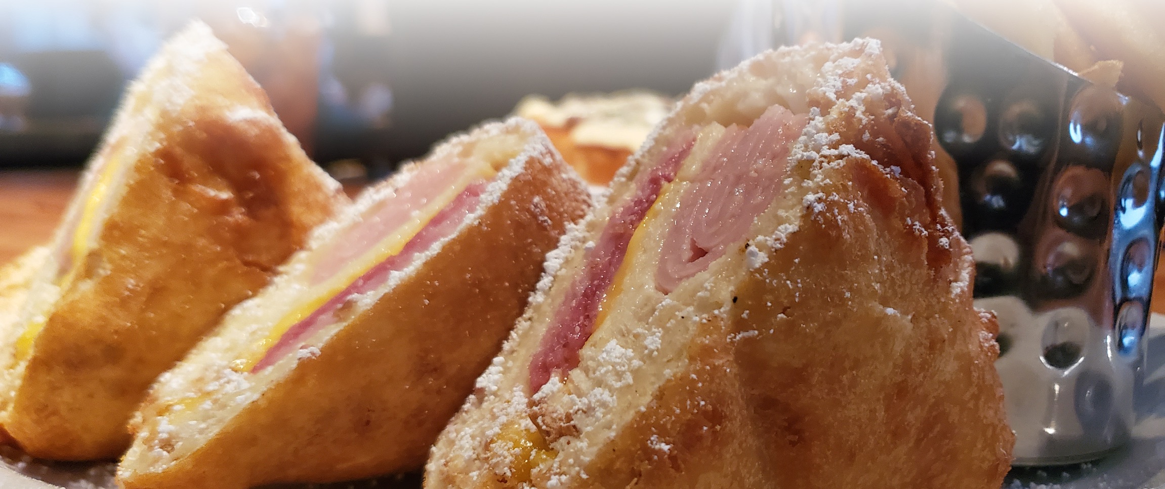 Hero - Full Width/performancefoodservice-recipes-monte-cristo-sandwich_heroFull