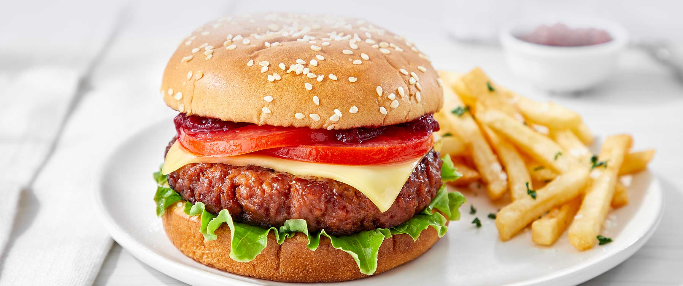 Hero - Full Width/performancefoodservice-DishRecipes-GrilledGOBurger-HeroFull