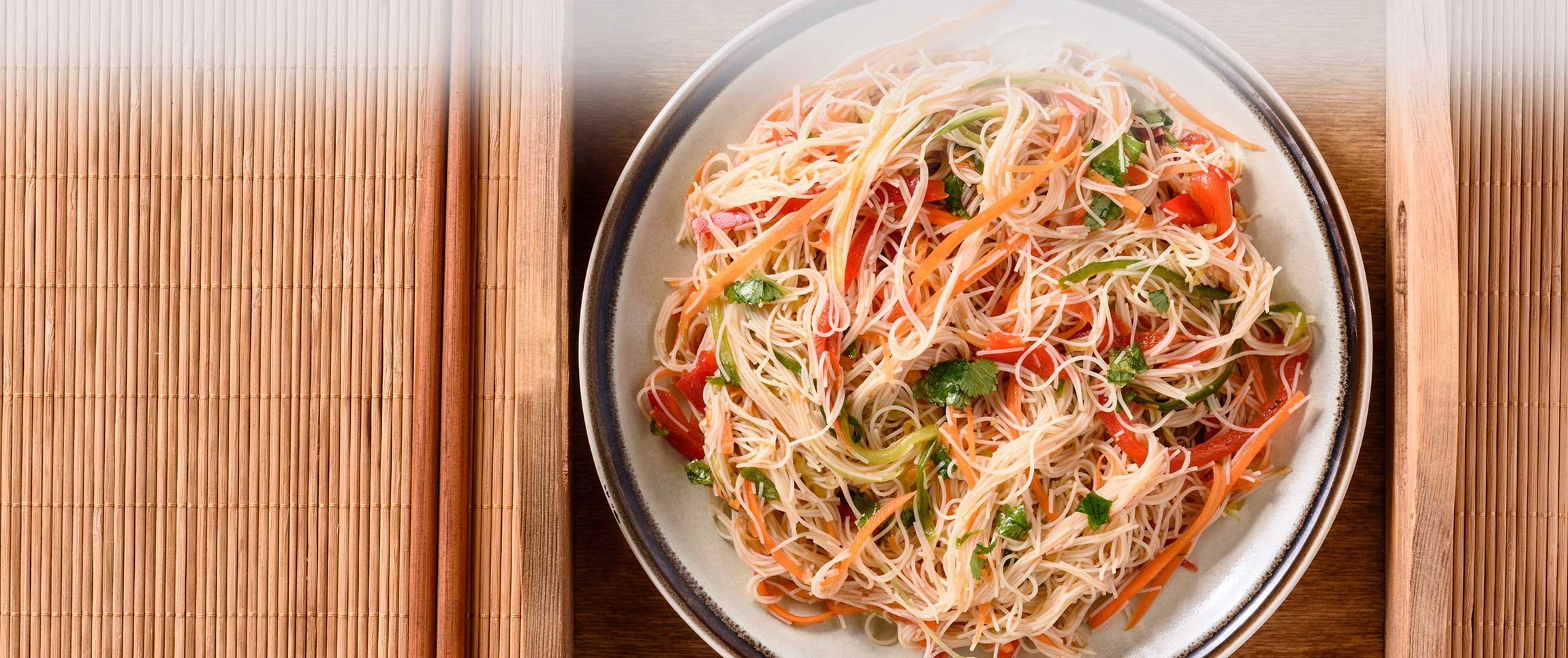 Hero - Full Width/Performancefoodservice-recipe-asiannoodlesalad-herofull