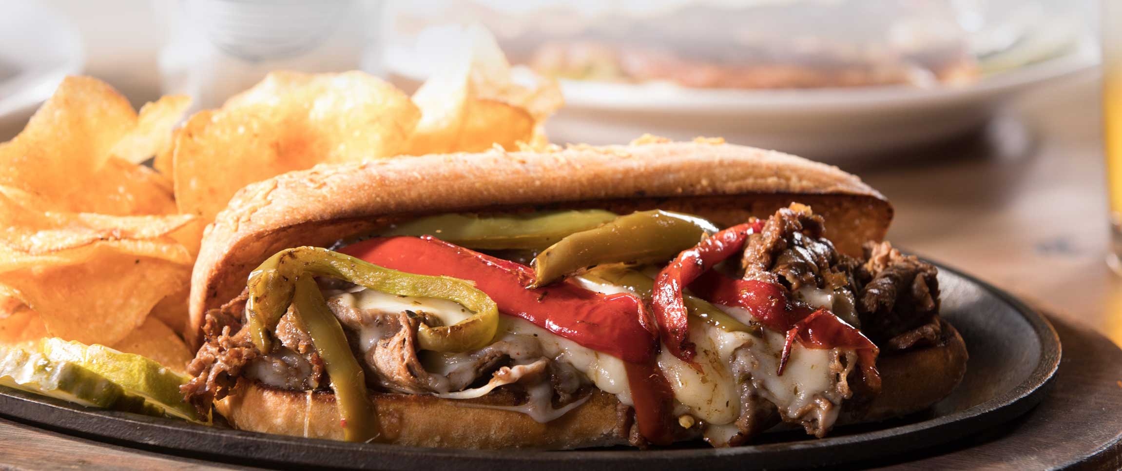 Hero - Full Width/performancefoodservice-recipes-PubHouseRibSandwich-herofull