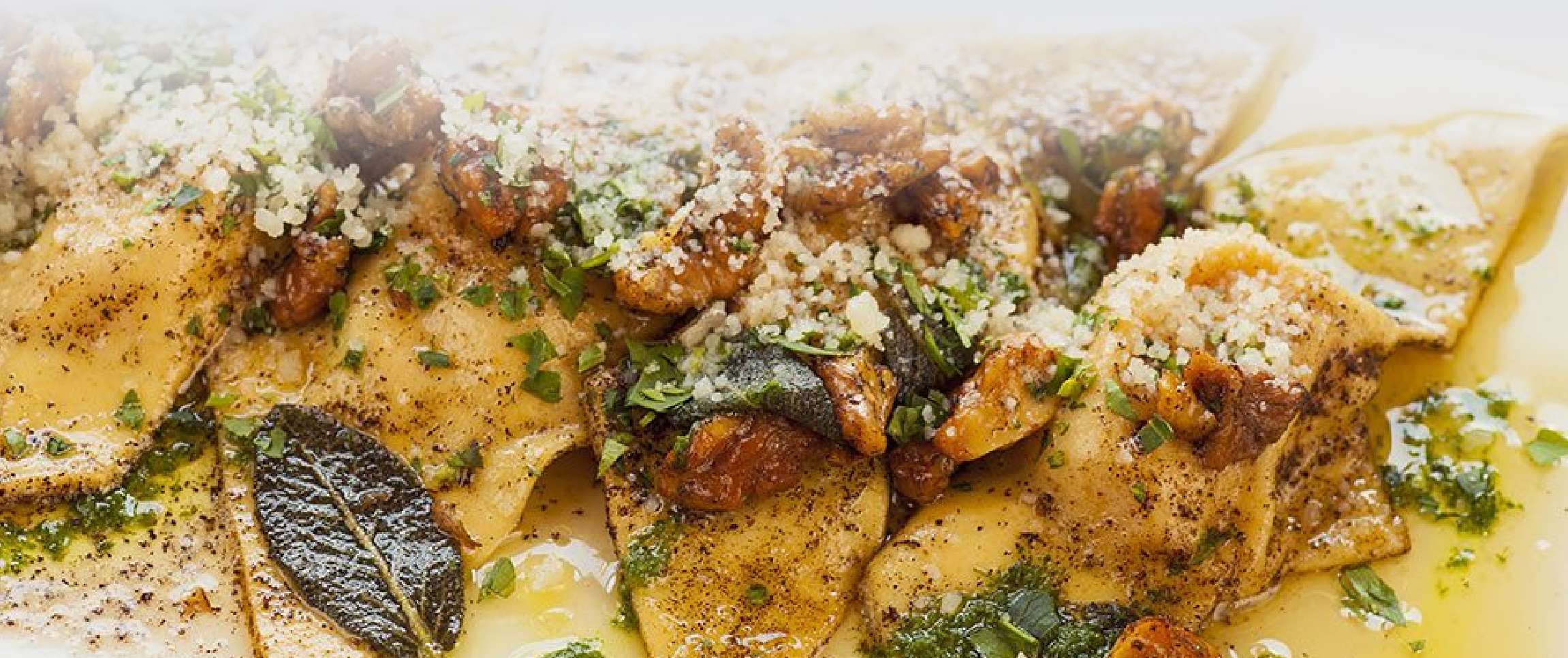 Hero - Full Width/performancefoodservice-Recipes-Mozzarella_Butternut_Squash_Ravioli-herofull