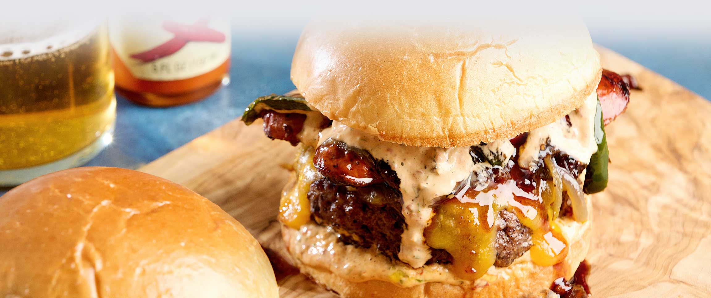 Hero - Full Width/performancefoodservice-DISHRecipes-ChorizoFireBurger-herofull