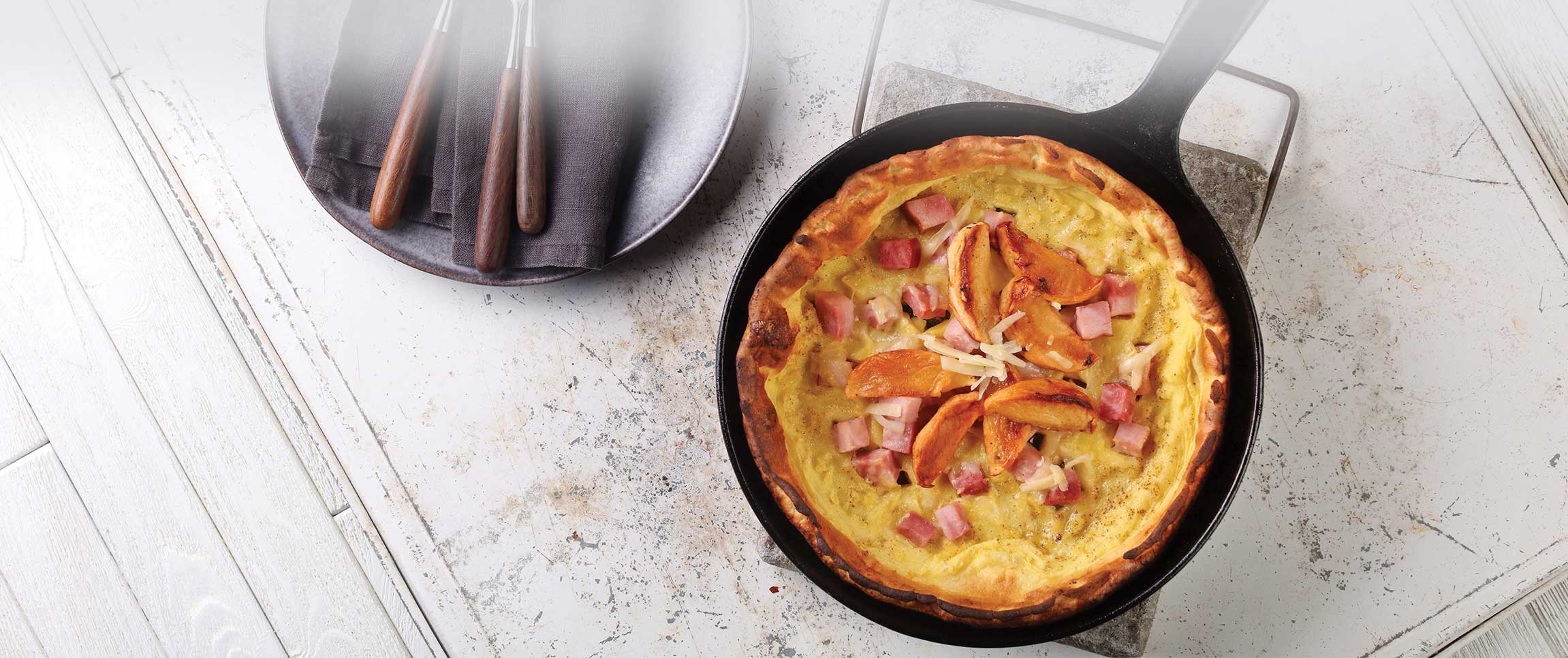 Hero - Full Width/Performancefoodservice-Recipes-AppleHamDutchBaby-HeroFull