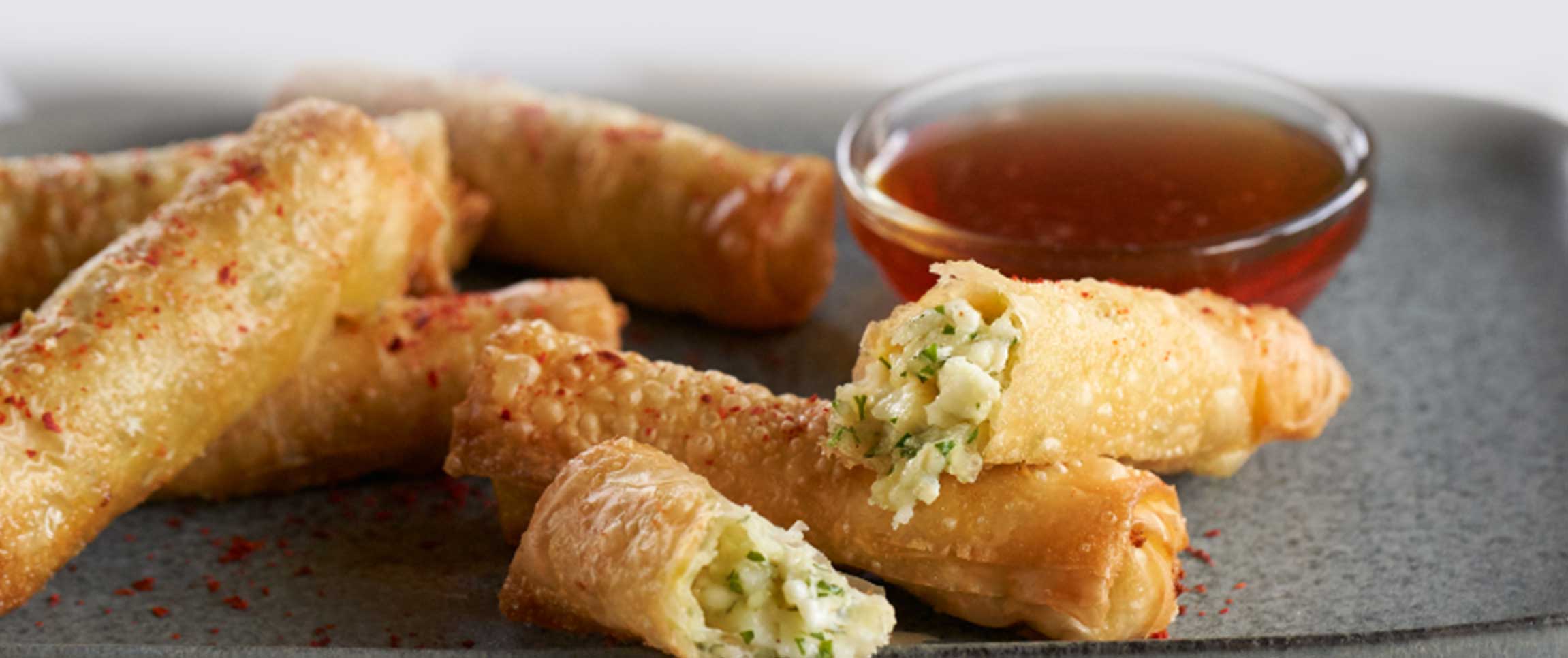 Hero - Full Width/performancefoodservice-Recipes-CheeseCigarsRakakatWithSpicedHoney-herofull