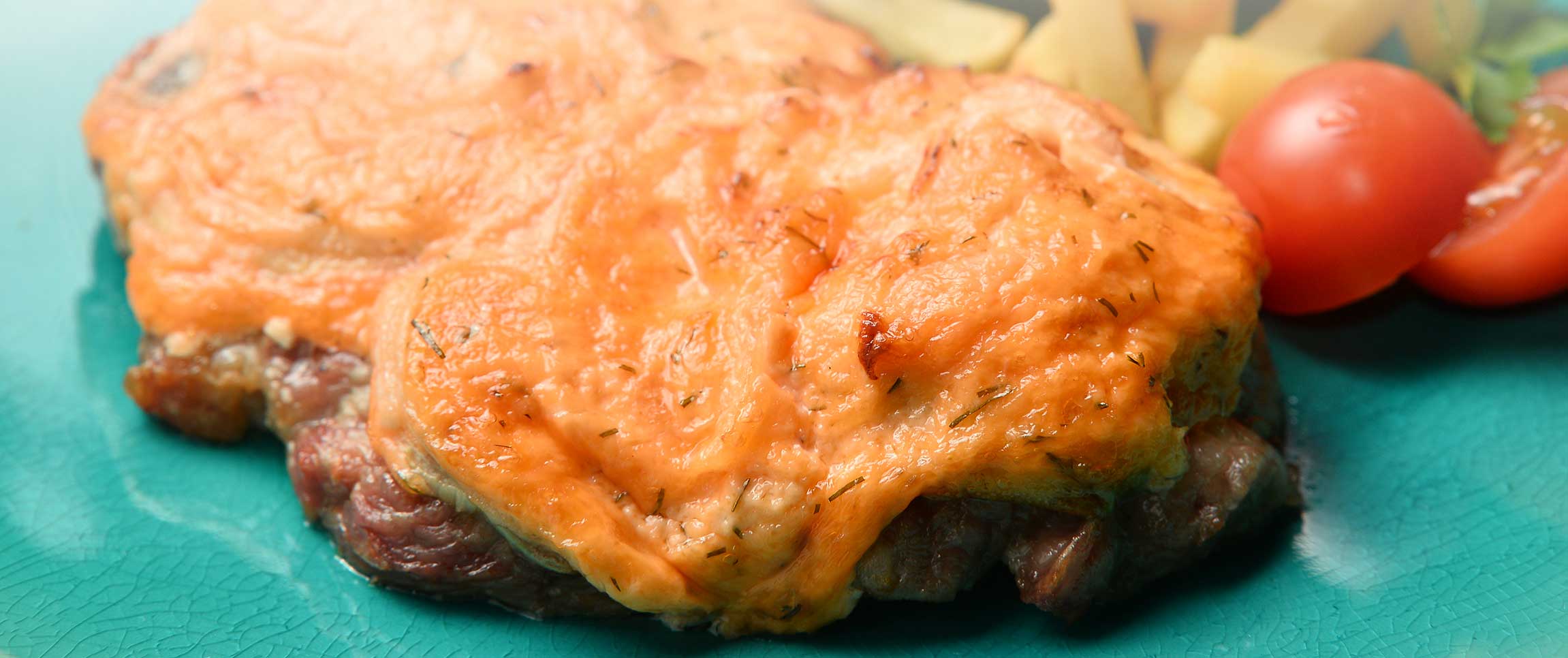 Hero - Full Width/performancefoodservice-Recipes-CrustedVealBeerCheese-heroFull