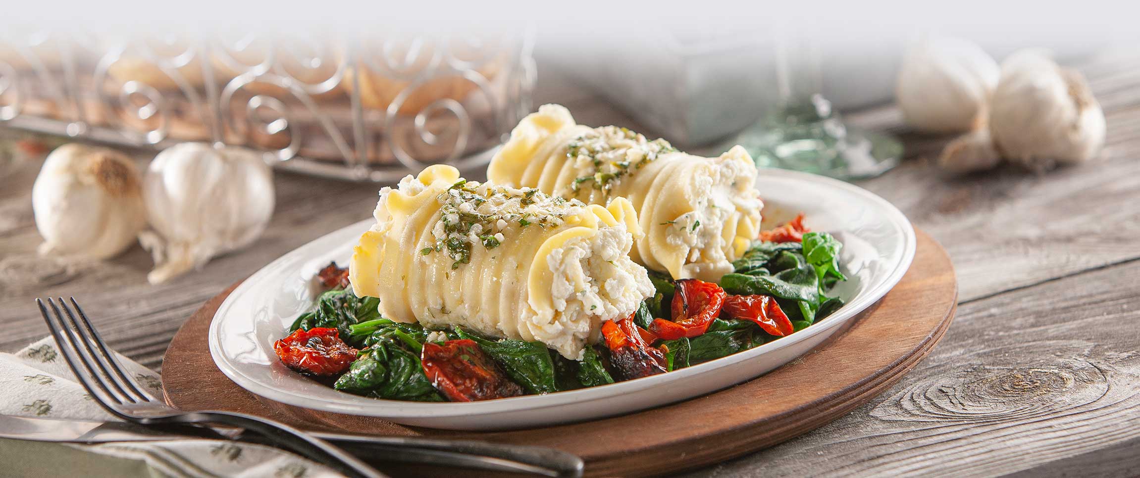 Hero - Full Width/performancefoodservice-Recipes-Lasagna_Rolls-HeroFull
