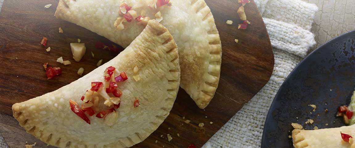 Hero - Full Width/performancefoodservice-Recipes-SHRIMPQUESOEMPANADAS-heroFull
