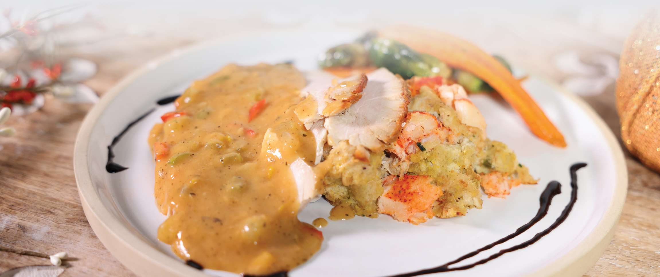 Hero - Full Width/PerformancefoodserviceRecipesRoastedTurkeyLobsterCrabDressingherofull