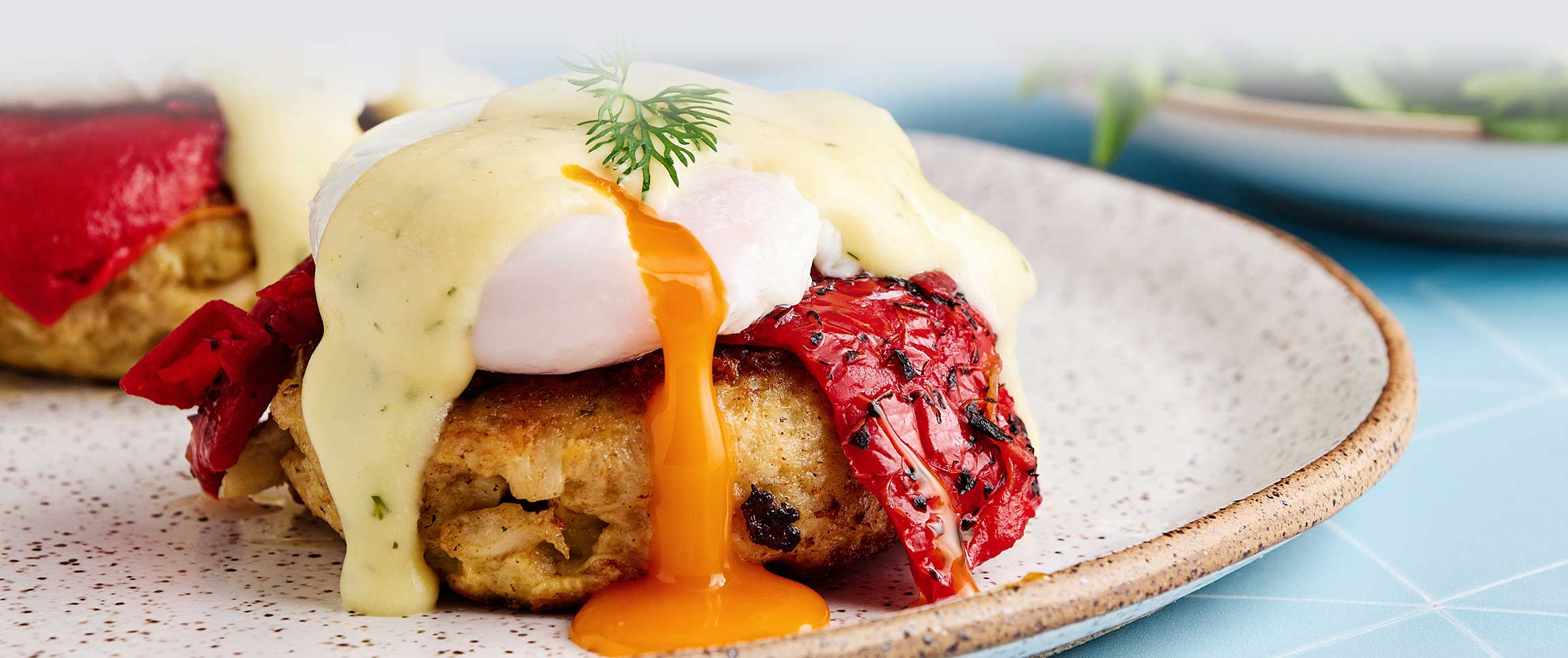 Hero - Full Width/performancefoodservice-DISHRecipes-CrabCakesBenedict-herofull