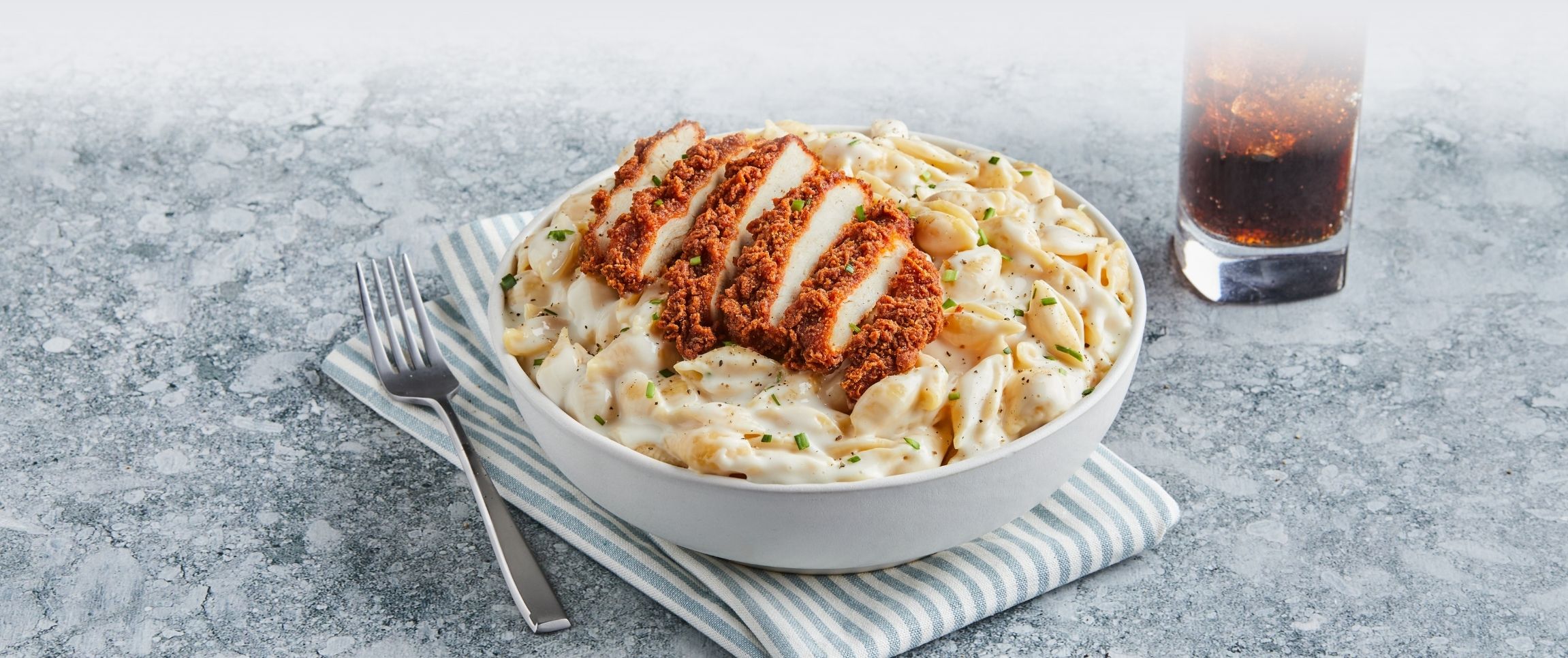 Hero - Full Width/performancefoodservice-Recipes-Cheesy_Chix_n_Shells-herofull