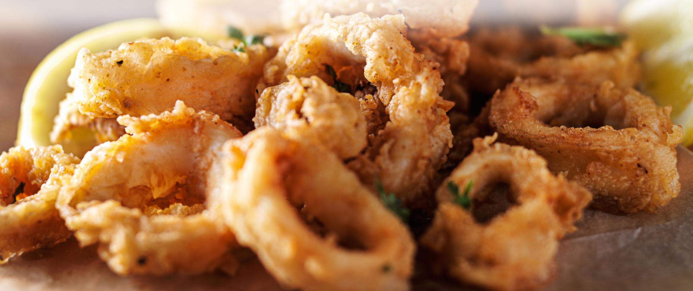 Articles/performancefoodservice-GetInspired-5-calamari-recipes-heroFull