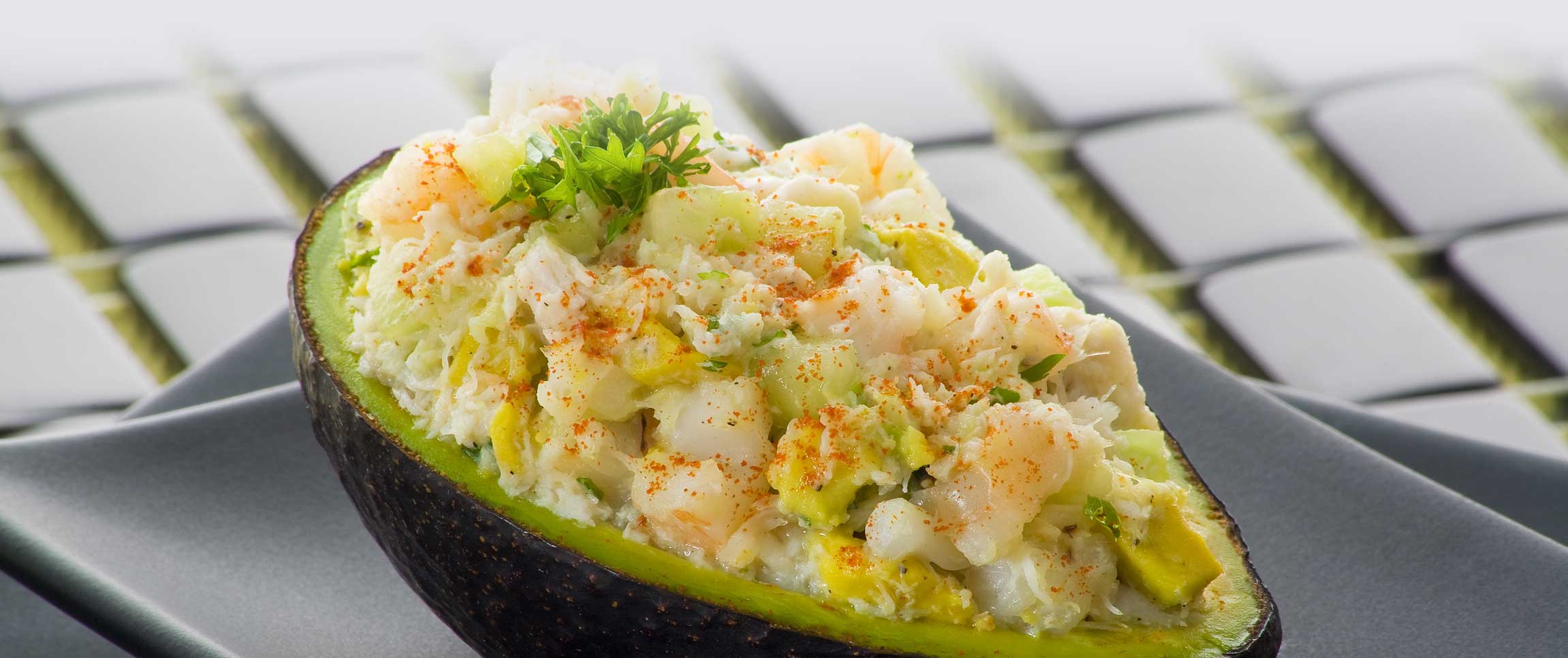 Hero - Full Width/performancefoodservicerecipesCrabAvocadoSaladherofull
