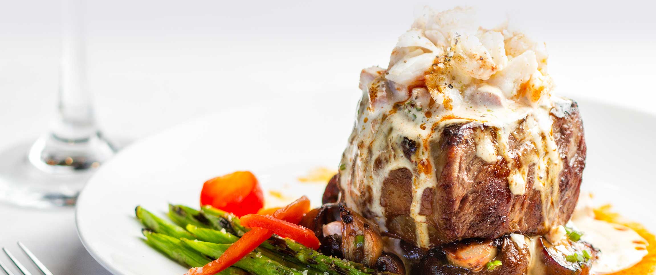 Hero - Full Width/performancefoodservice-Recipe-BraveheartTournedos-HeroFull
