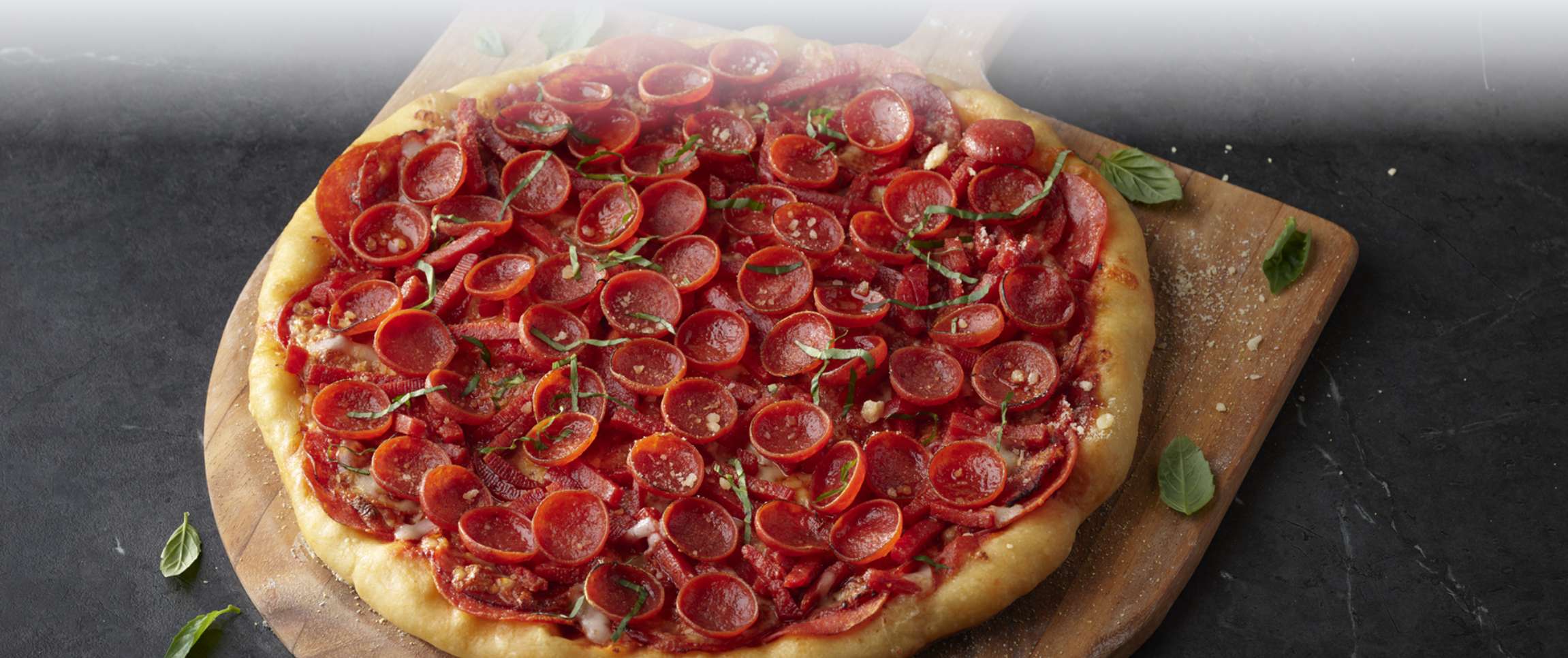 Hero - Full Width/Performancefoodservice-Recipes-Pepperoni_Madness_Pizza-herofull