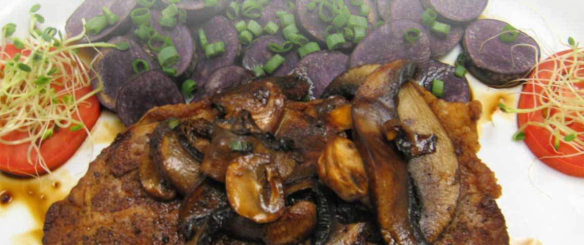 Hero - Full Width/performancefoodservice-Recipes-BH_NY-STRIP-MUSH-BEURRE-heroFull