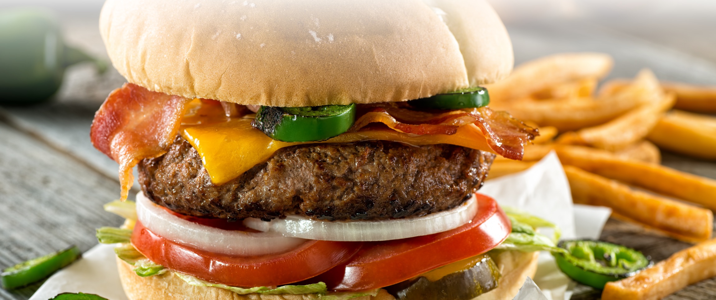 Hero - Full Width/performancefoodservice-recipes-jalapeno-beer-mustard-bcaon-cheddar-charburger_heroFull