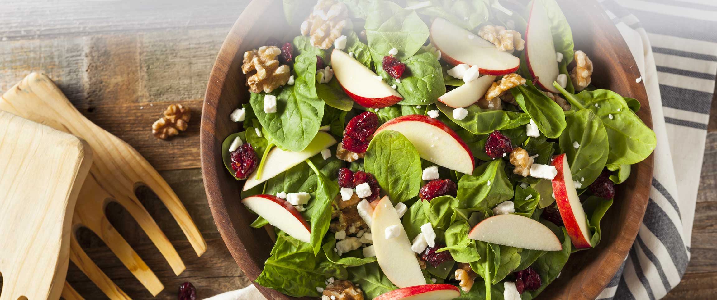 Hero - Full Width/performancefoodservice-Recipe-CranberryAppleSalad-herofull