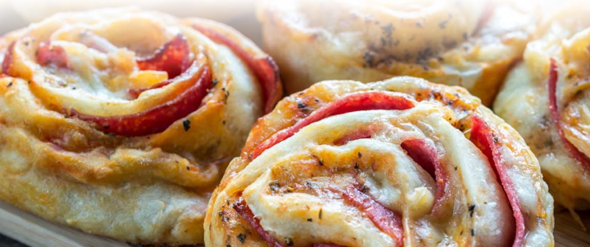 Hero - Full Width/performancefoodservice-Recipes-PEPPERONIPIZZAROLL-heroFull
