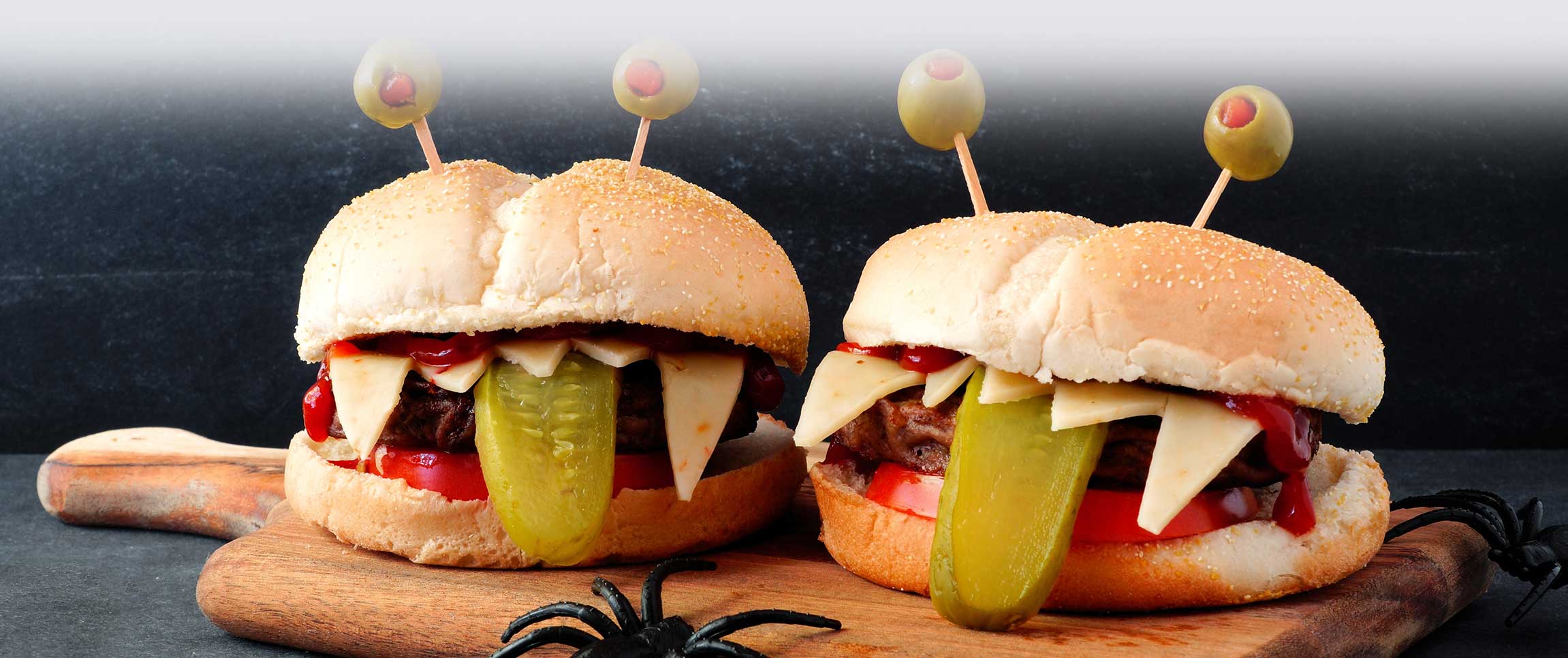 Hero - Full Width/performancefoodservice-recipes-MonsterBurger-herofull