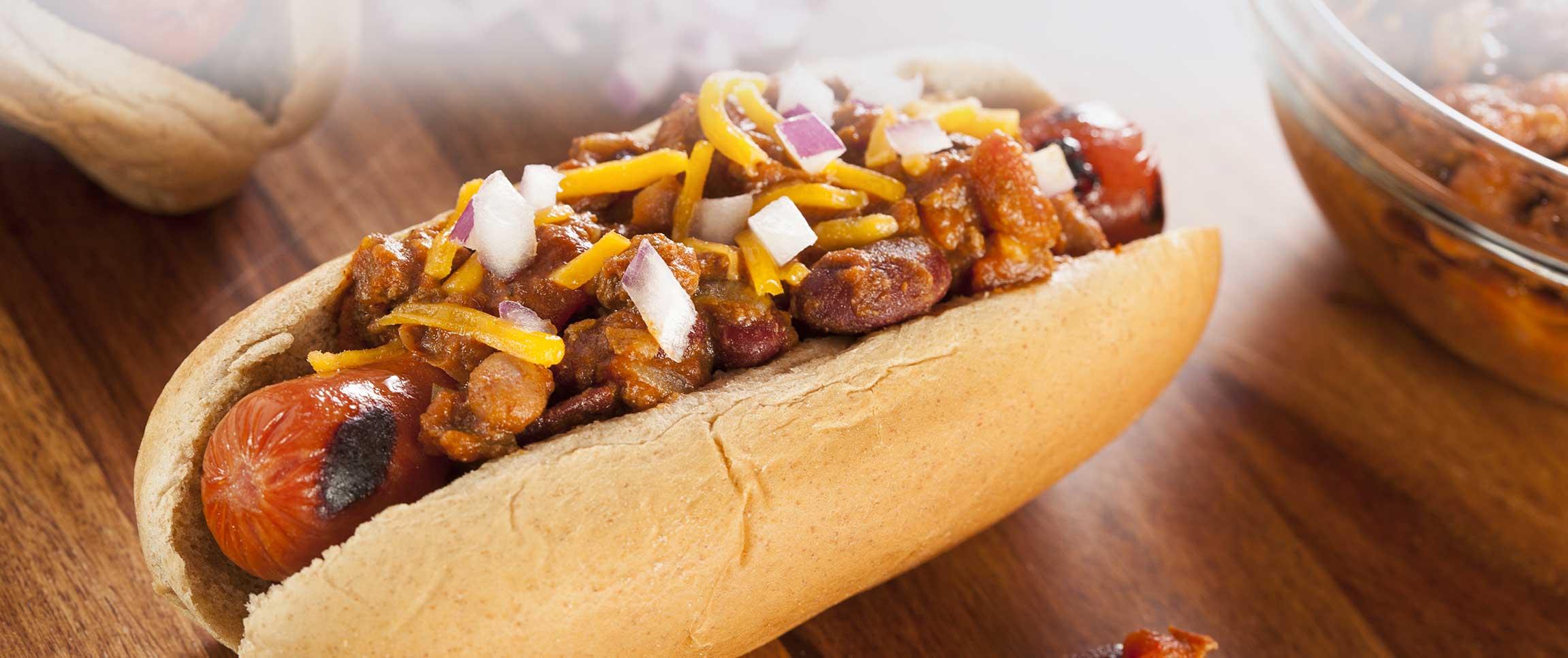 Hero - Full Width/performancefoodservice-Recipe-BackyardDog-HeroFull