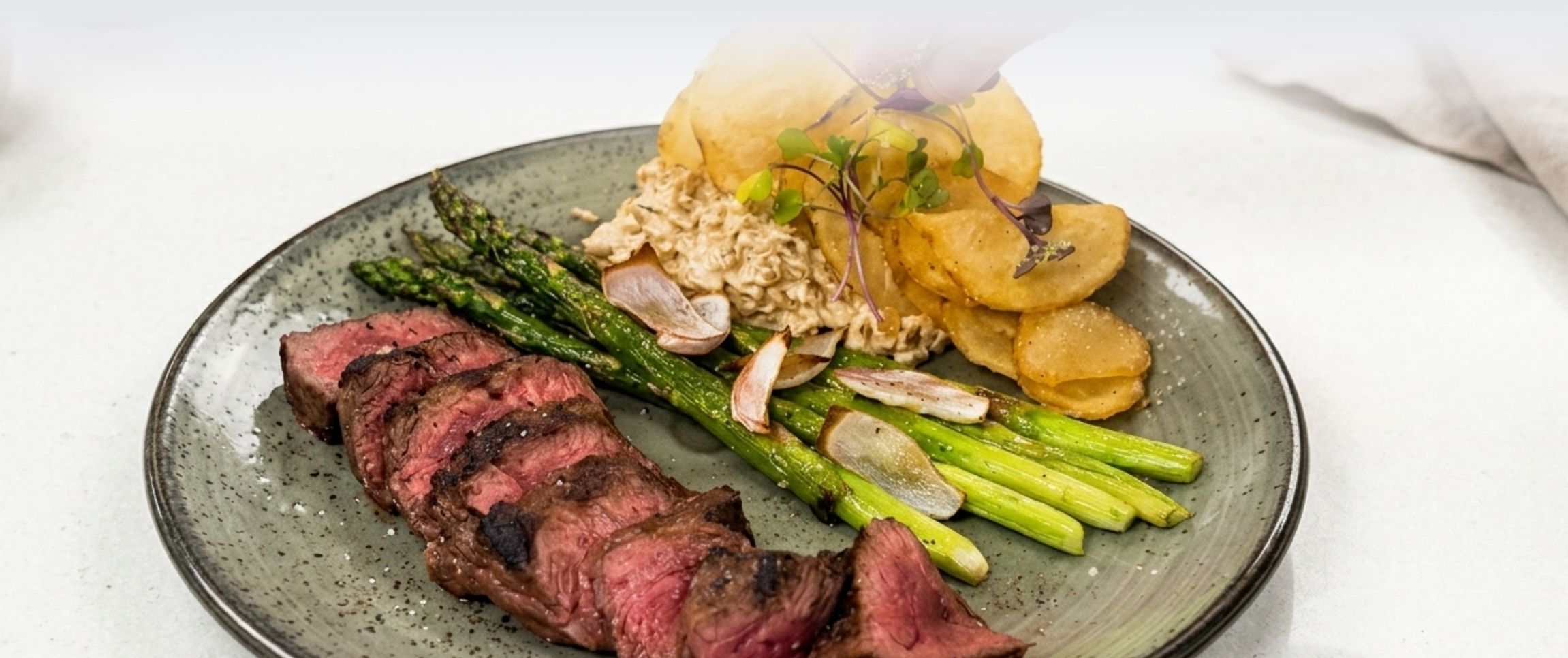 Hero - Full Width/performancefoodservice-DISHRecipes-Braveheart_Hanger_Steak-herofull