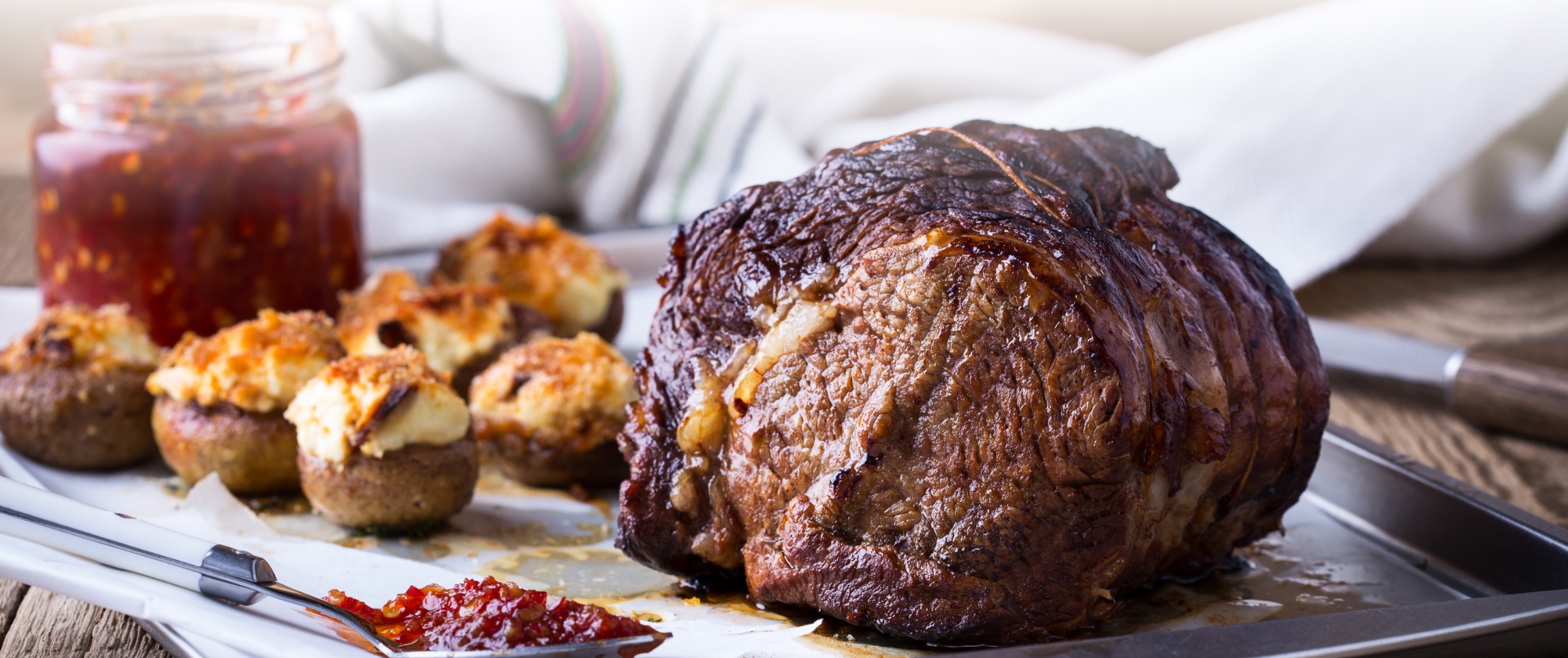 Hero - Full Width/performancefoodservice-recipes-chorizo-spinach-stuffed-ribeye_heroFull
