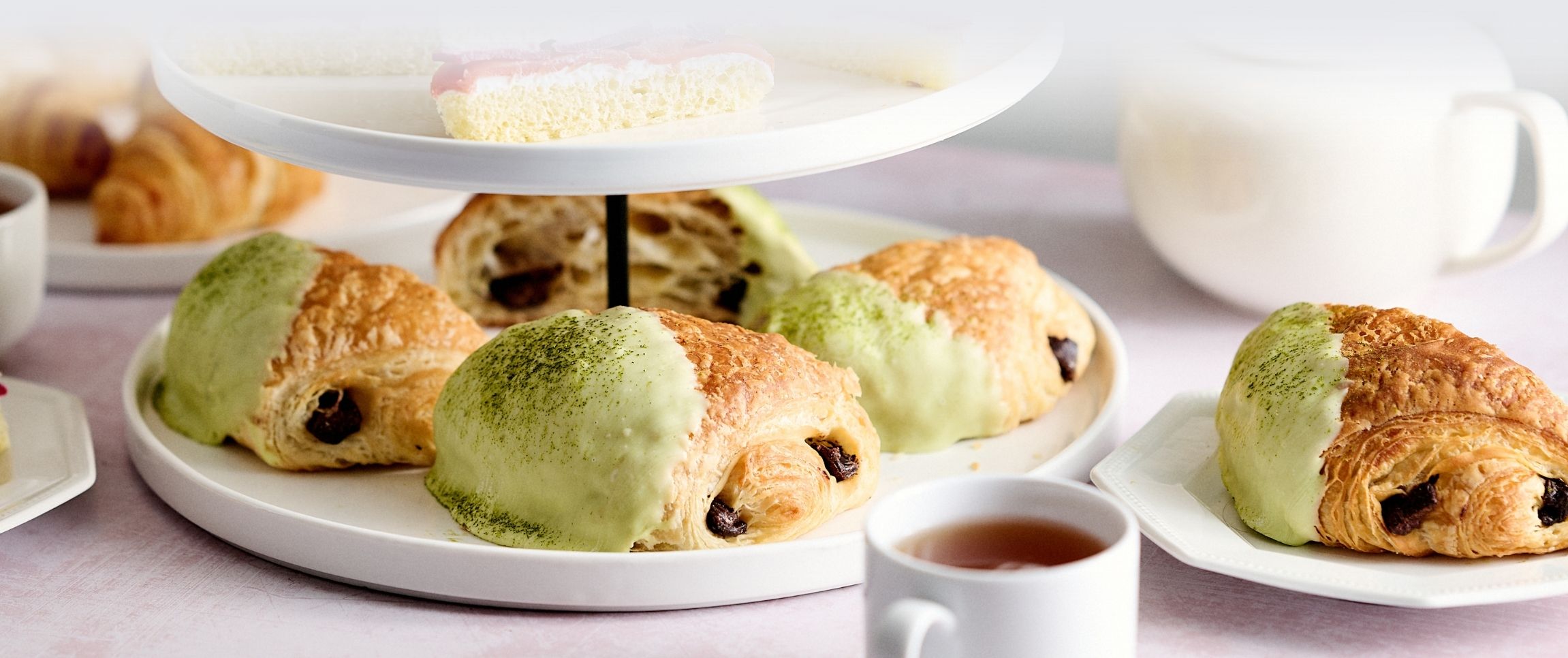 Hero - Full Width/performancefoodservice-DishRecipes-Matcha_Dipped_Chocolate_Croissantt-herofull