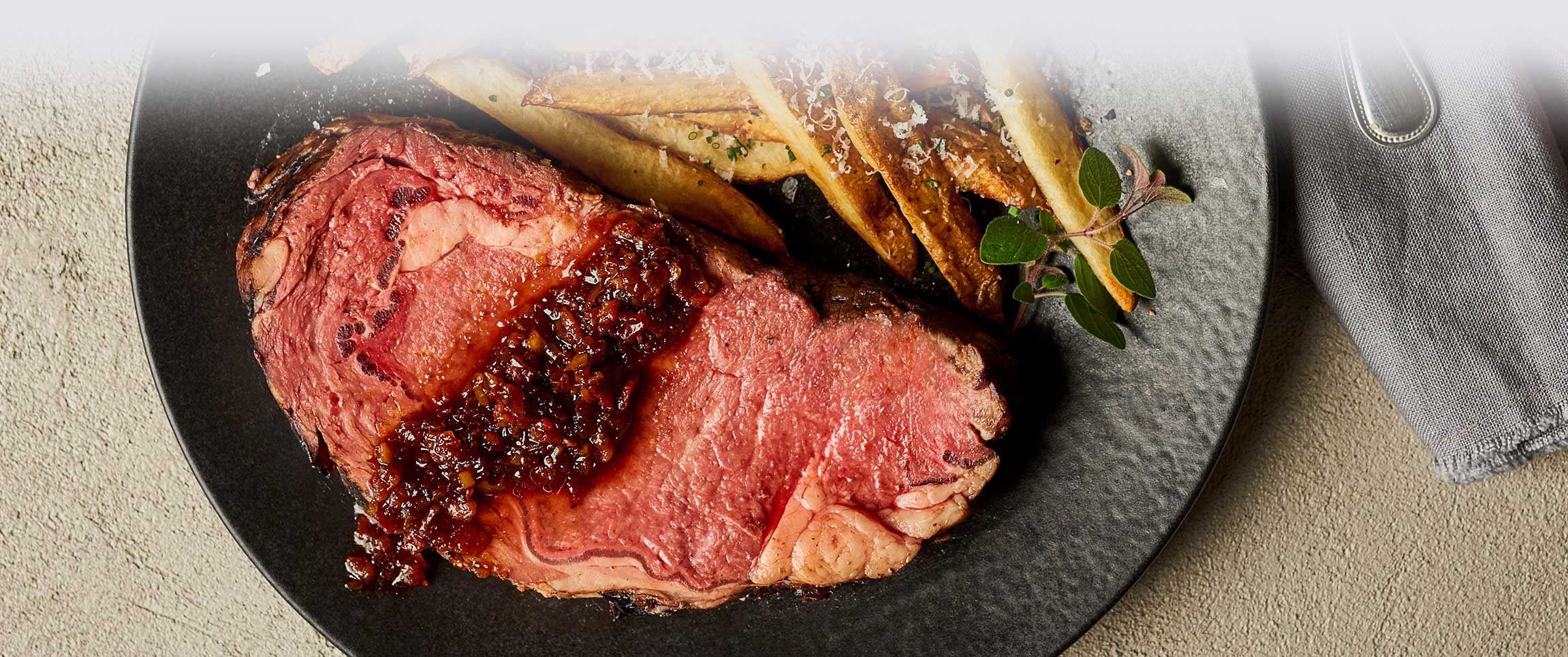 Hero - Full Width/performancefoodservice-recipes-Prime_Rib_with_Bourbon_Bacon_Jam-herofull
