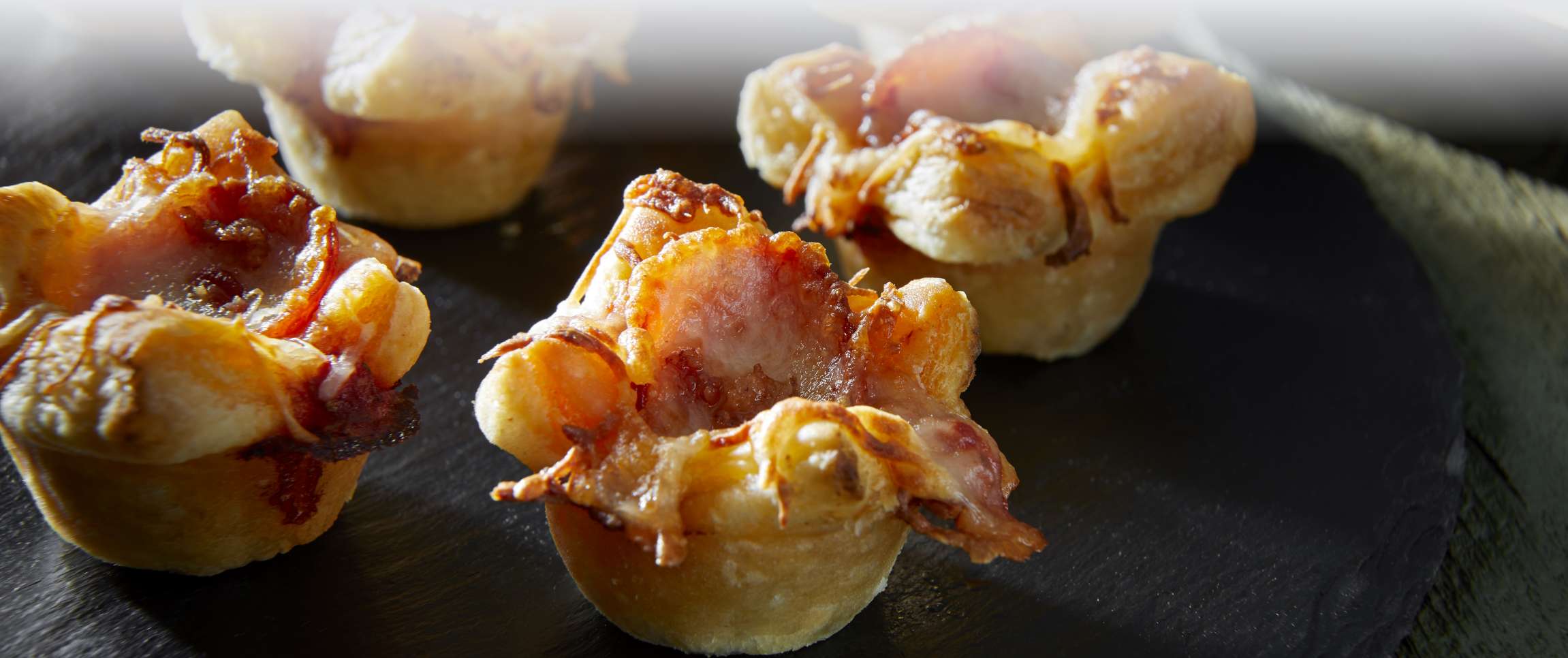 Hero - Full Width/performancefoodservice-DishRecipes-PepperoniPastrySquares-HeroFull
