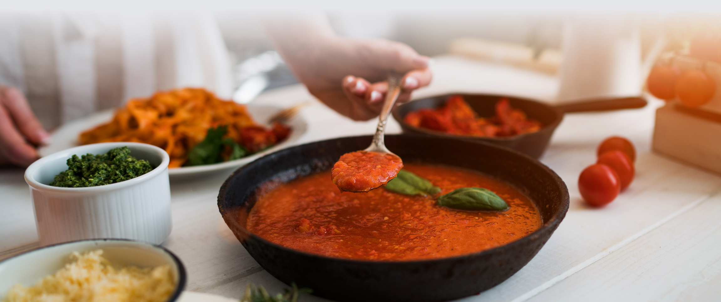 Articles/Performancefoodservice-GetInspired-Spring_Sauces_heroFull