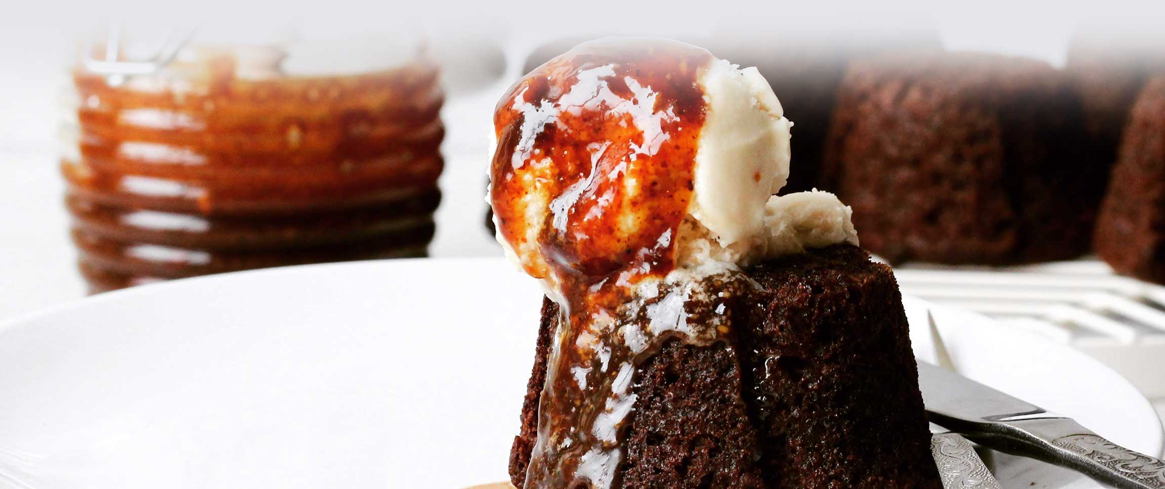 Hero - Full Width/performancefoodservice-recipes-StickyToffeePudding-herofull