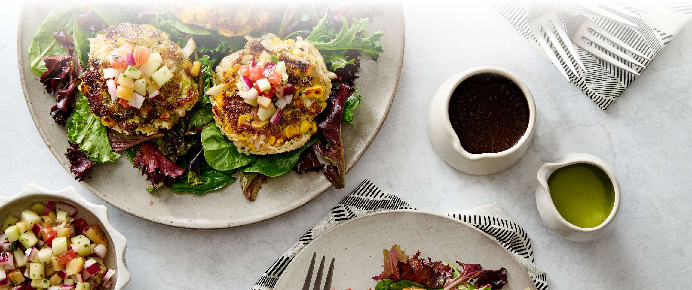 Hero - Full Width/Performancefoodservice-DISHRecipes-JumboLumpCrabCakes-herofull