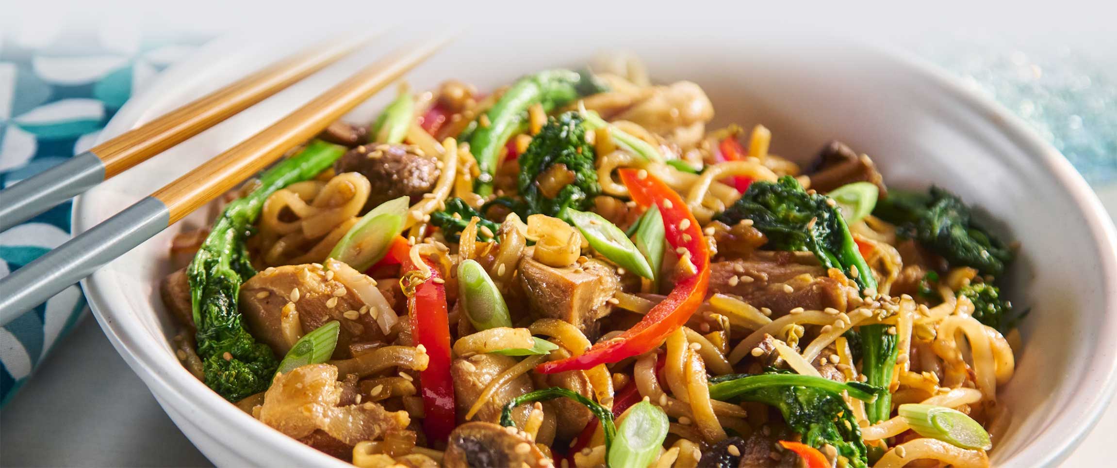 Hero - Full Width/performancefoodservice-recipes-CHICKEN_STIR_FRY-herofull