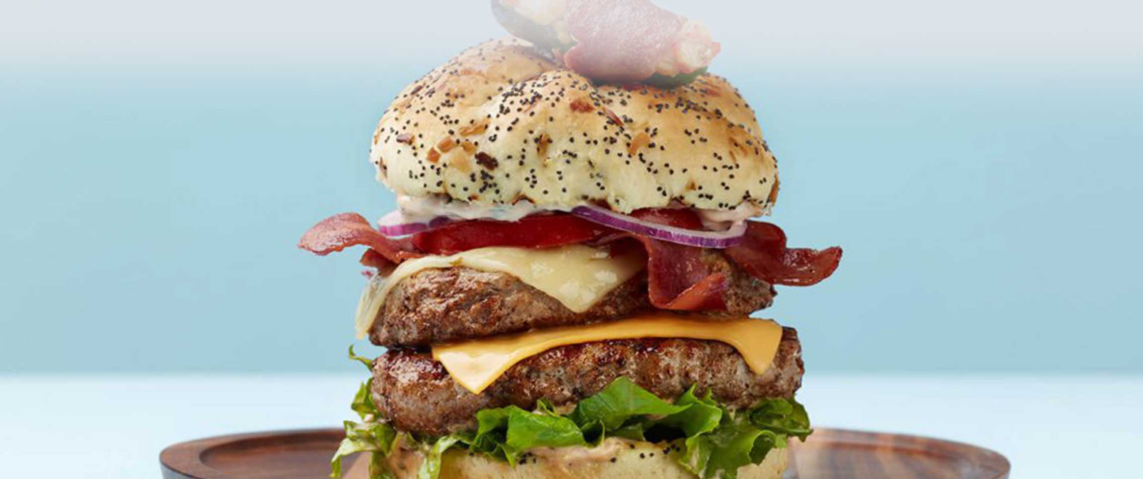 Hero - Full Width/performancefoodservice-Recipe-BLTMegaTurkeyBurger-HeroFull