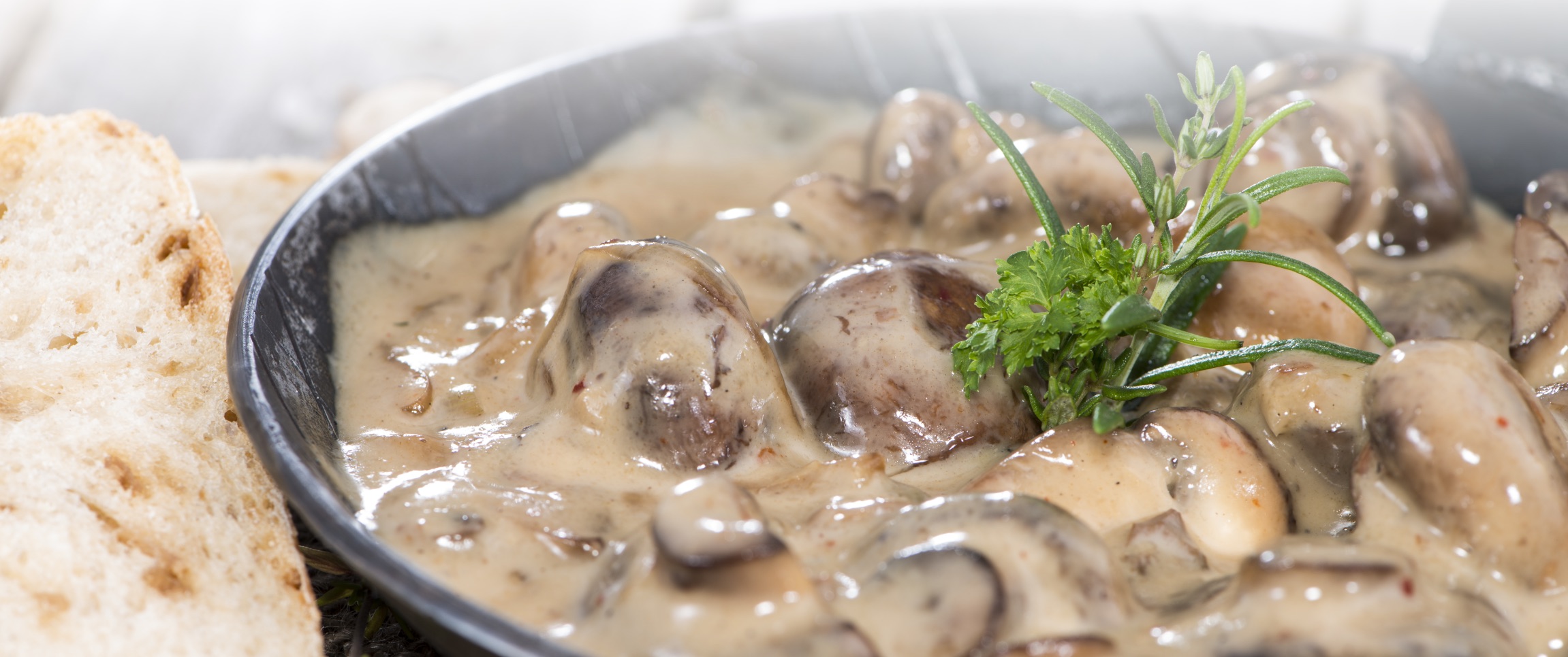 Hero - Full Width/performancefoodservice-recipes-creamed-mushrooms-gluten-free_heroFull